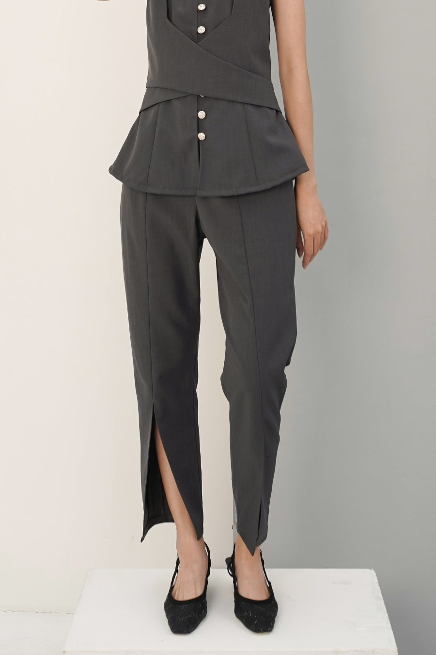 VIVRE trousers darkgrey