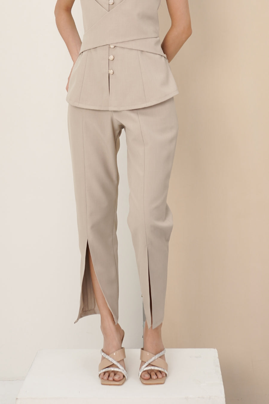 VIVRE trousers khaki
