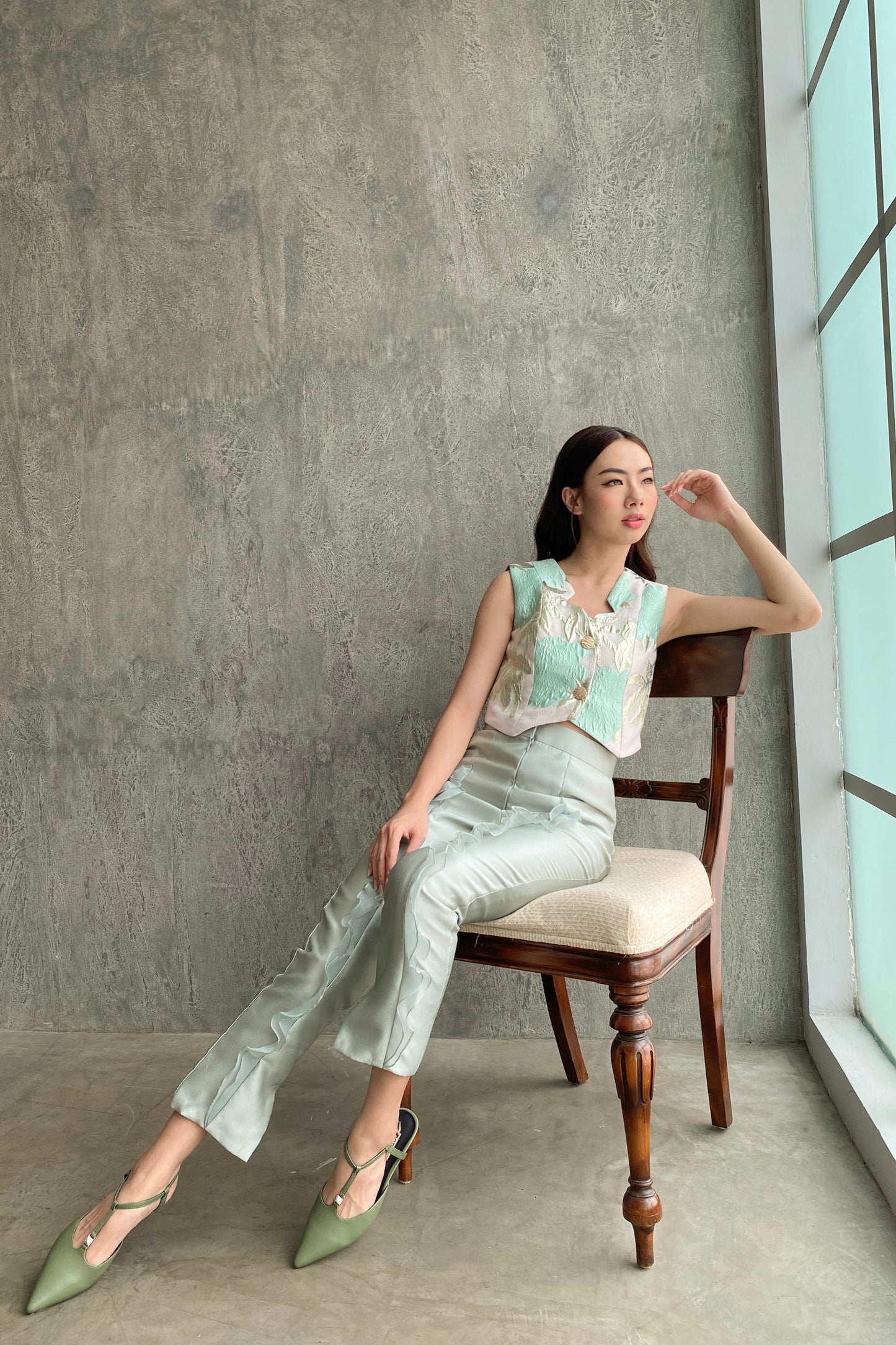 RUFFLE trousers sage green