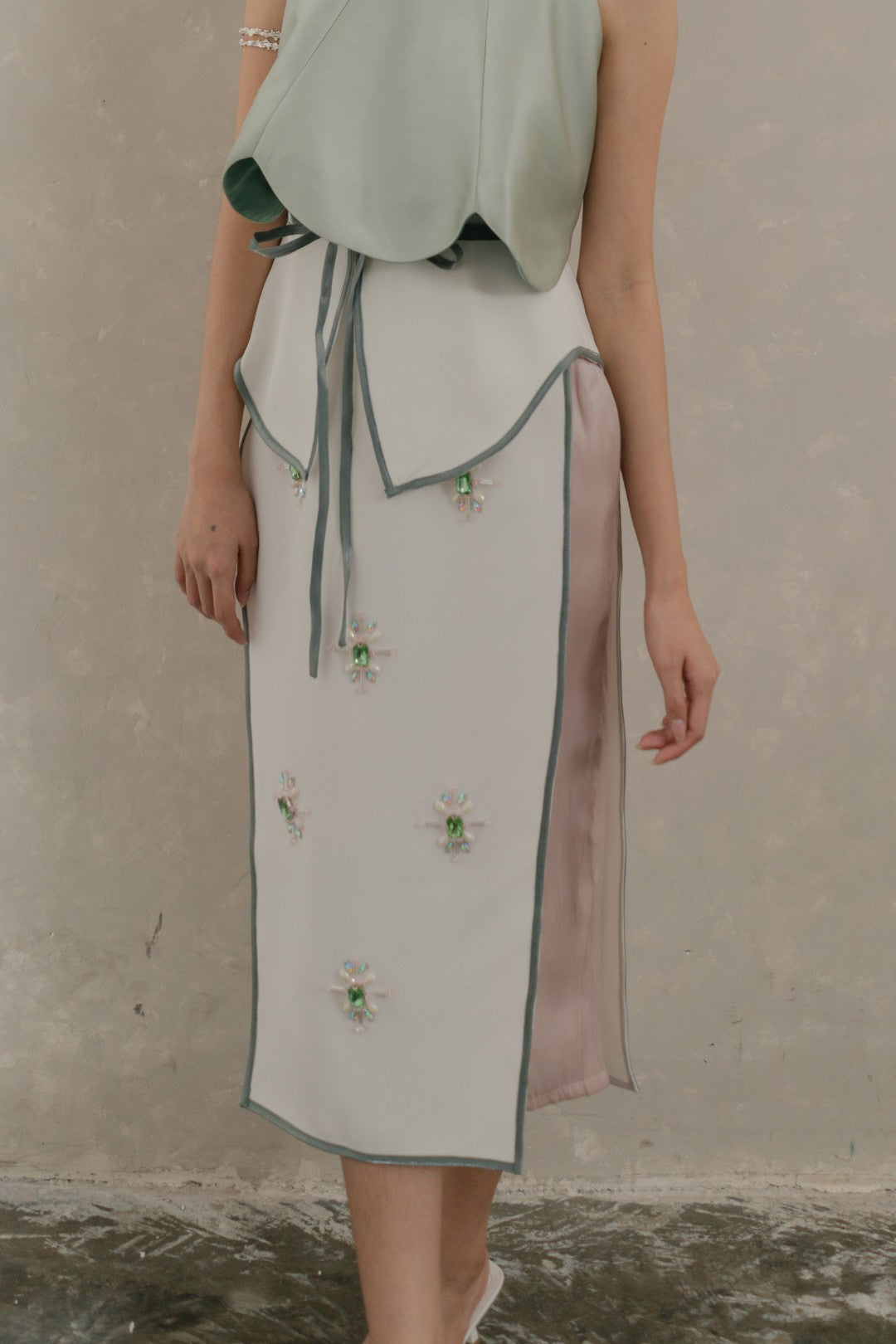 LOTUS white blush